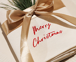 Gépi hímzett karácsonyi szalvéta Merry Christmas felirattal